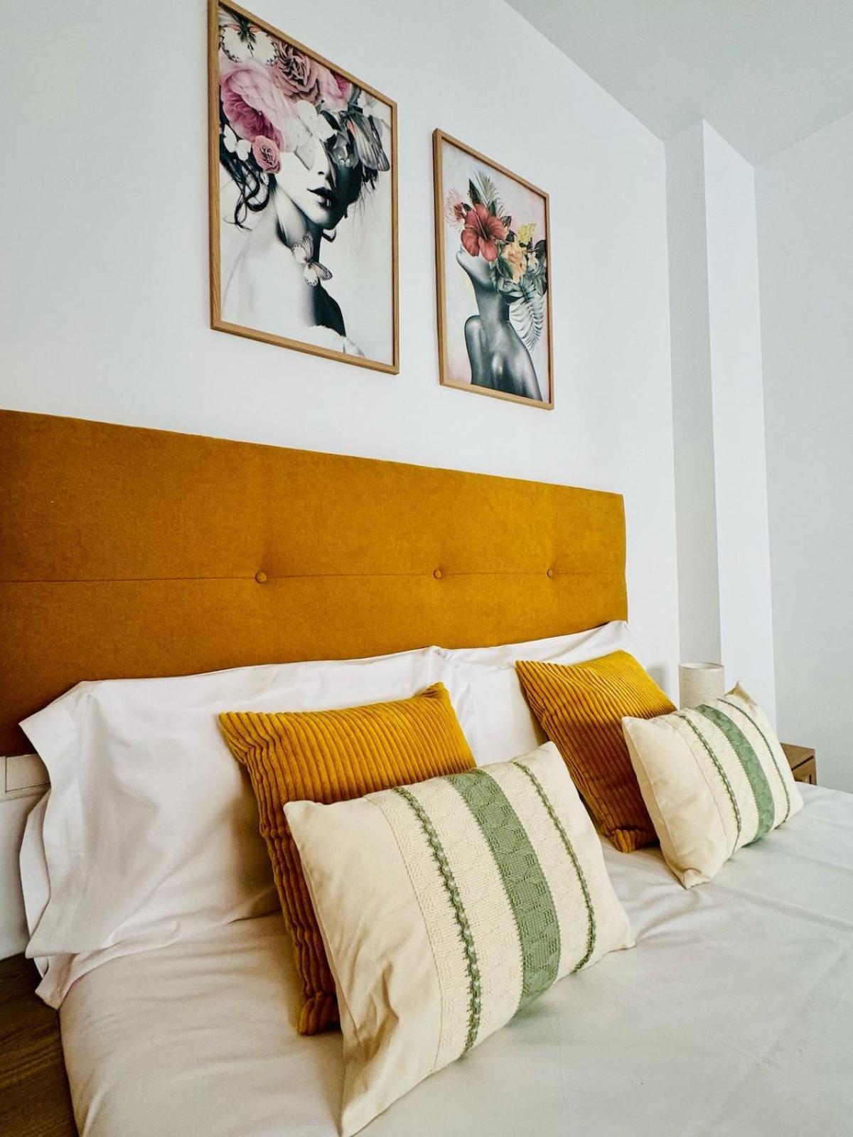 Abat 3 Cool & Wide Duplex Next To The Cathedral Appartamento Valenza